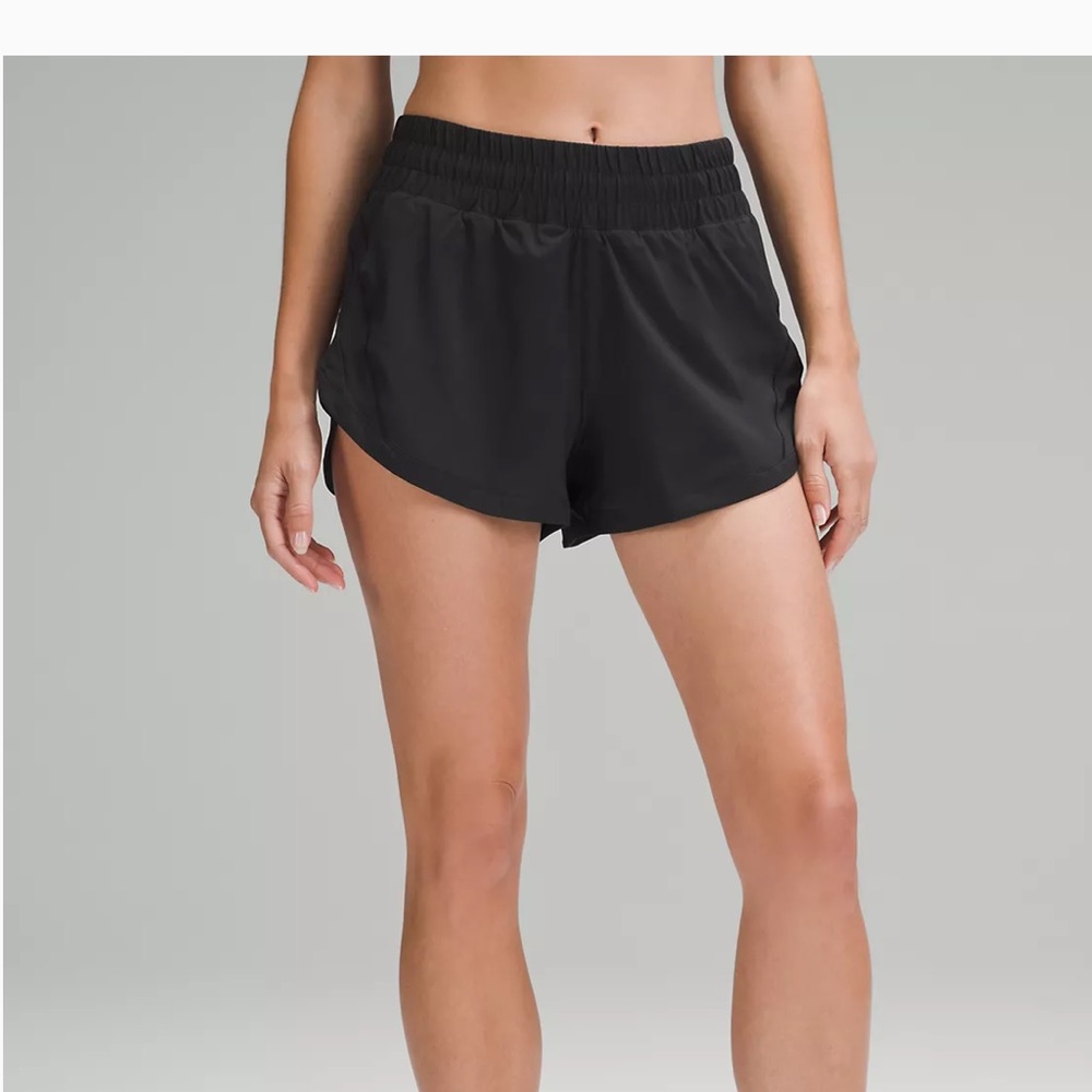 Lululemon Tracker Low Rise Shorts 4 inch